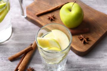 Apa cu scorțișoară și măr verde va ajuta sa slăbiți